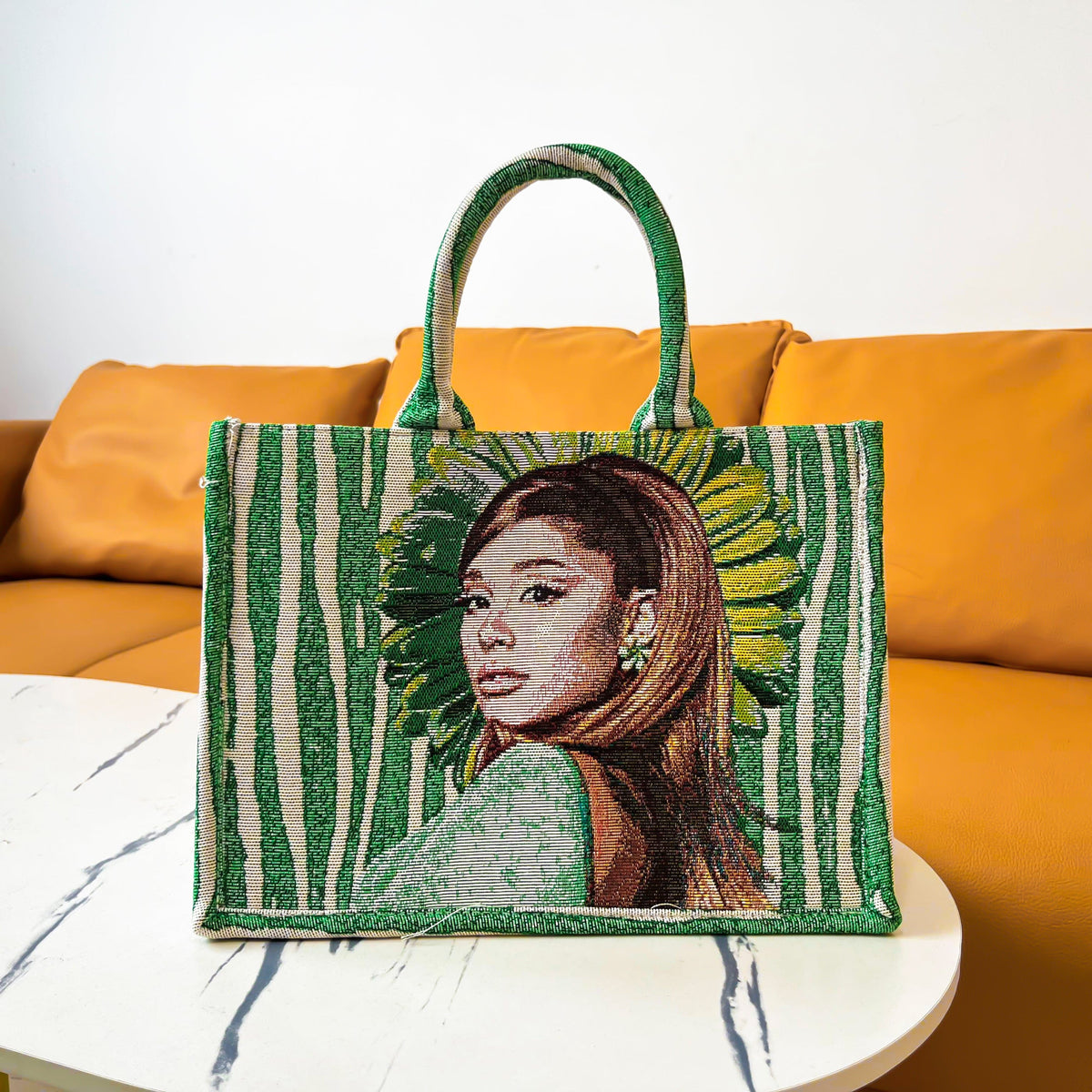 ARIANATAPESTRY TAPESTRY TOTE BAG