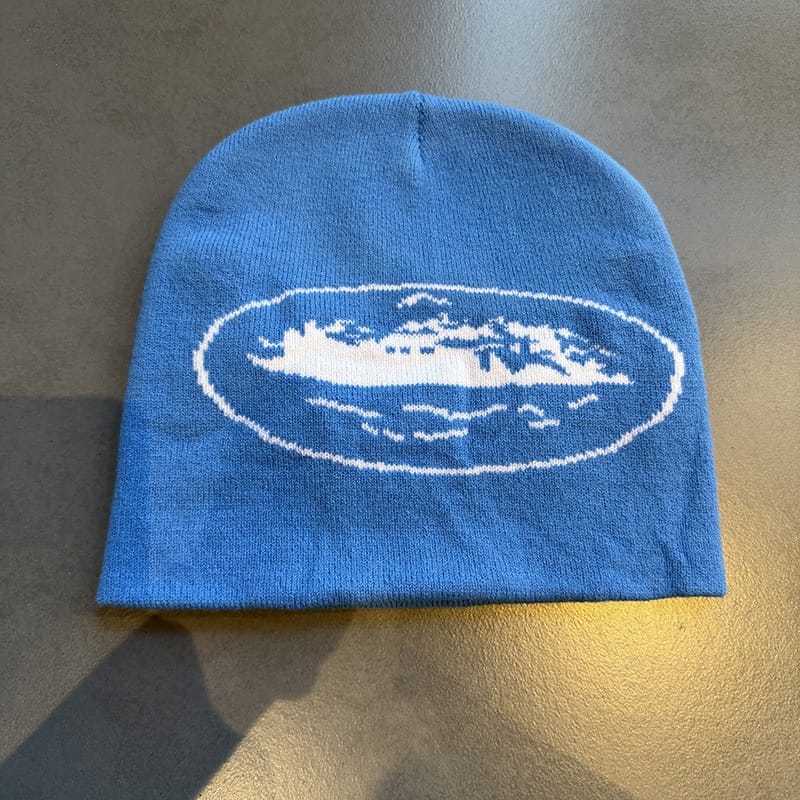 Oval Distressed Graphic Knit Beanie Blue / White