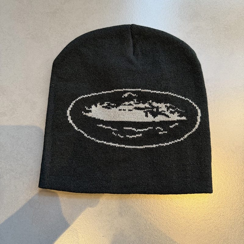 Oval Distressed Graphic Knit Beanie Black / Gray