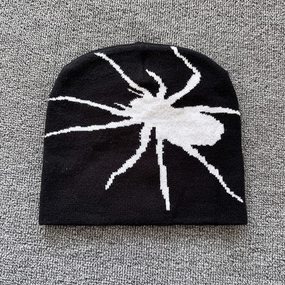 Oversized Spider Knit Beanie Black / White