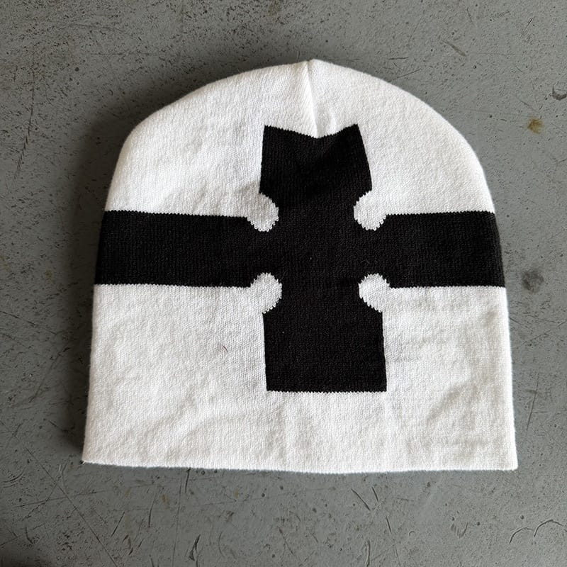 Bold Cross Stripe Knit Beanie White / Black