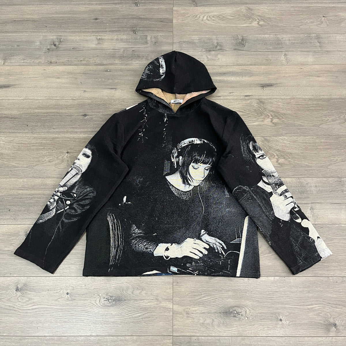 ALICE TAPESTRY HOODIE
