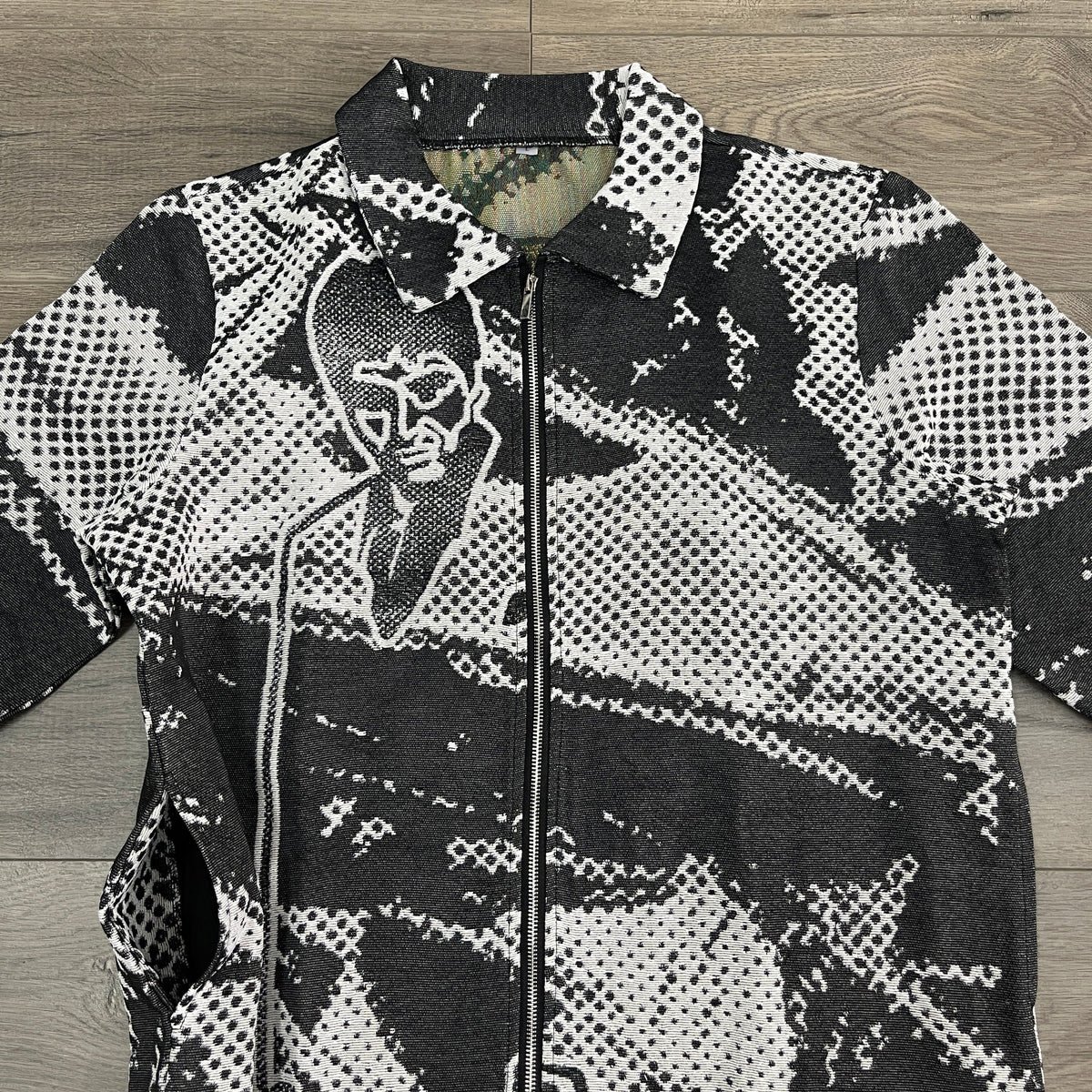 BLACK SCARFACE TAPESTRY TEE
