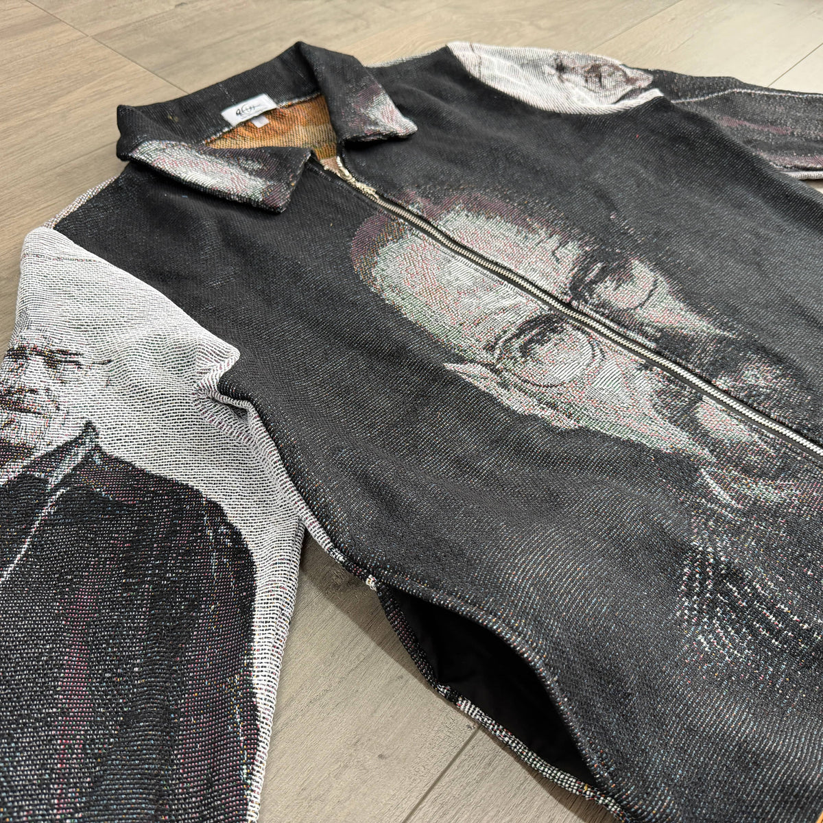 BREAKING BAD TAPESTRY TEE