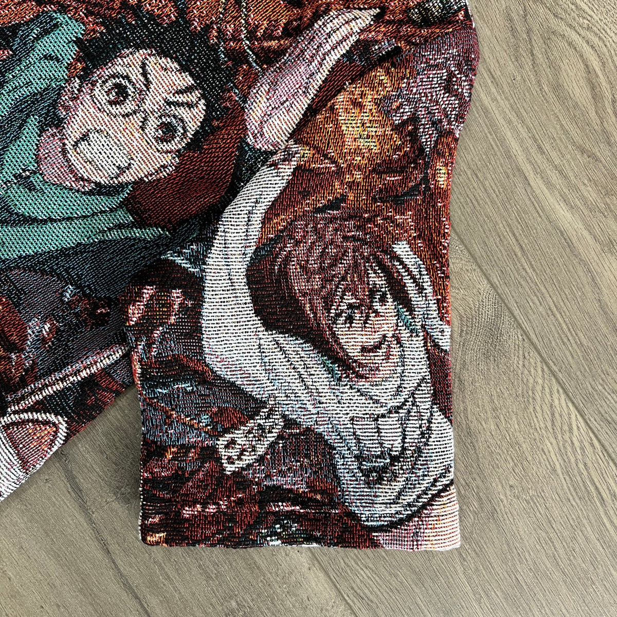 DANDADAN TAPESTRY TEE
