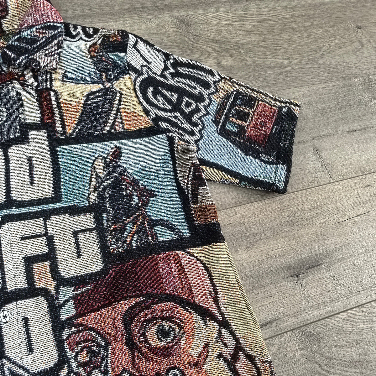 GTA TAPESTRY TEE