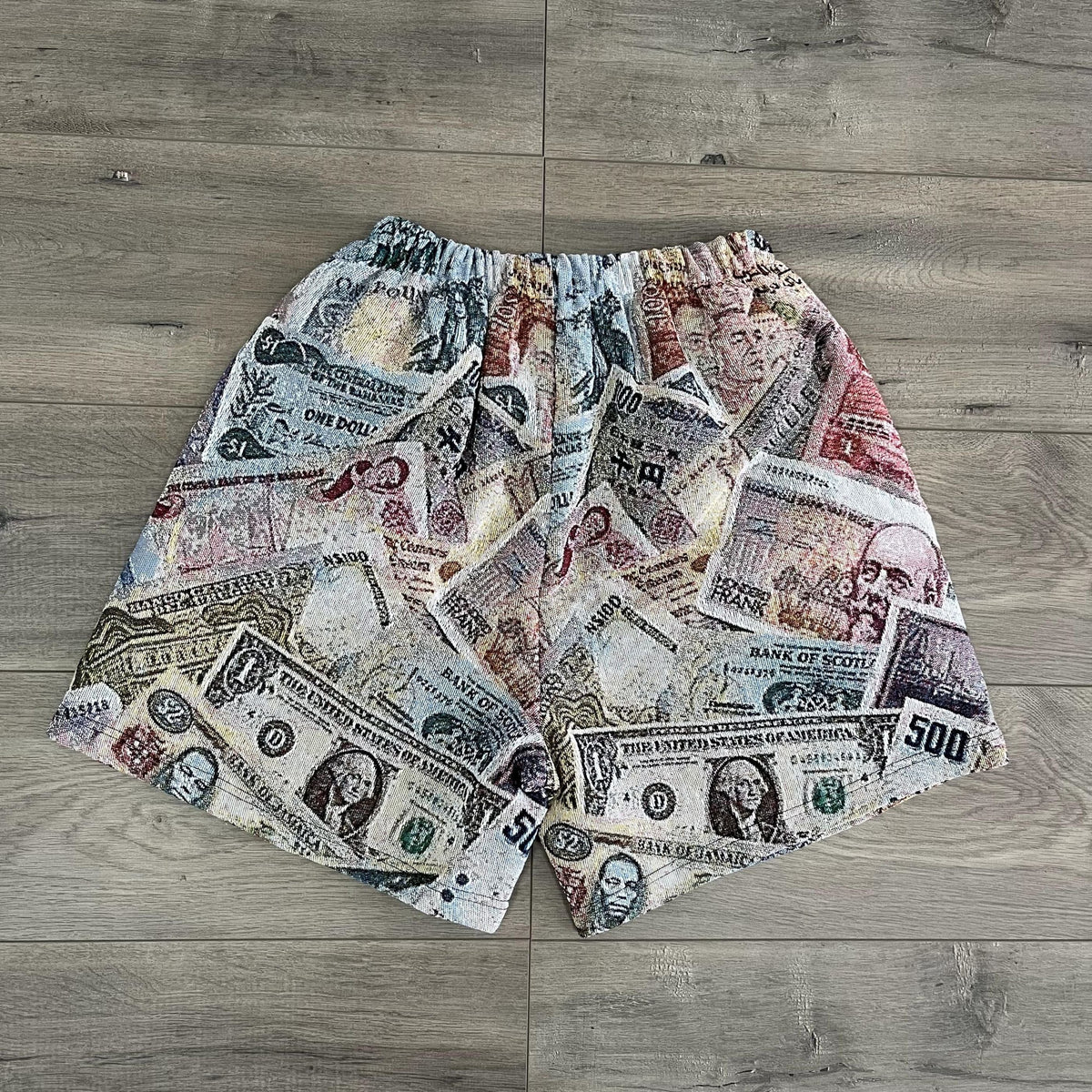 MONEY TAPESTRY SHORT