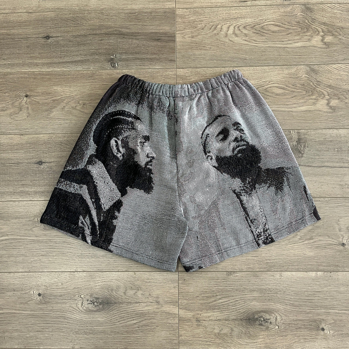 NIP TAPESTRY SHORTS