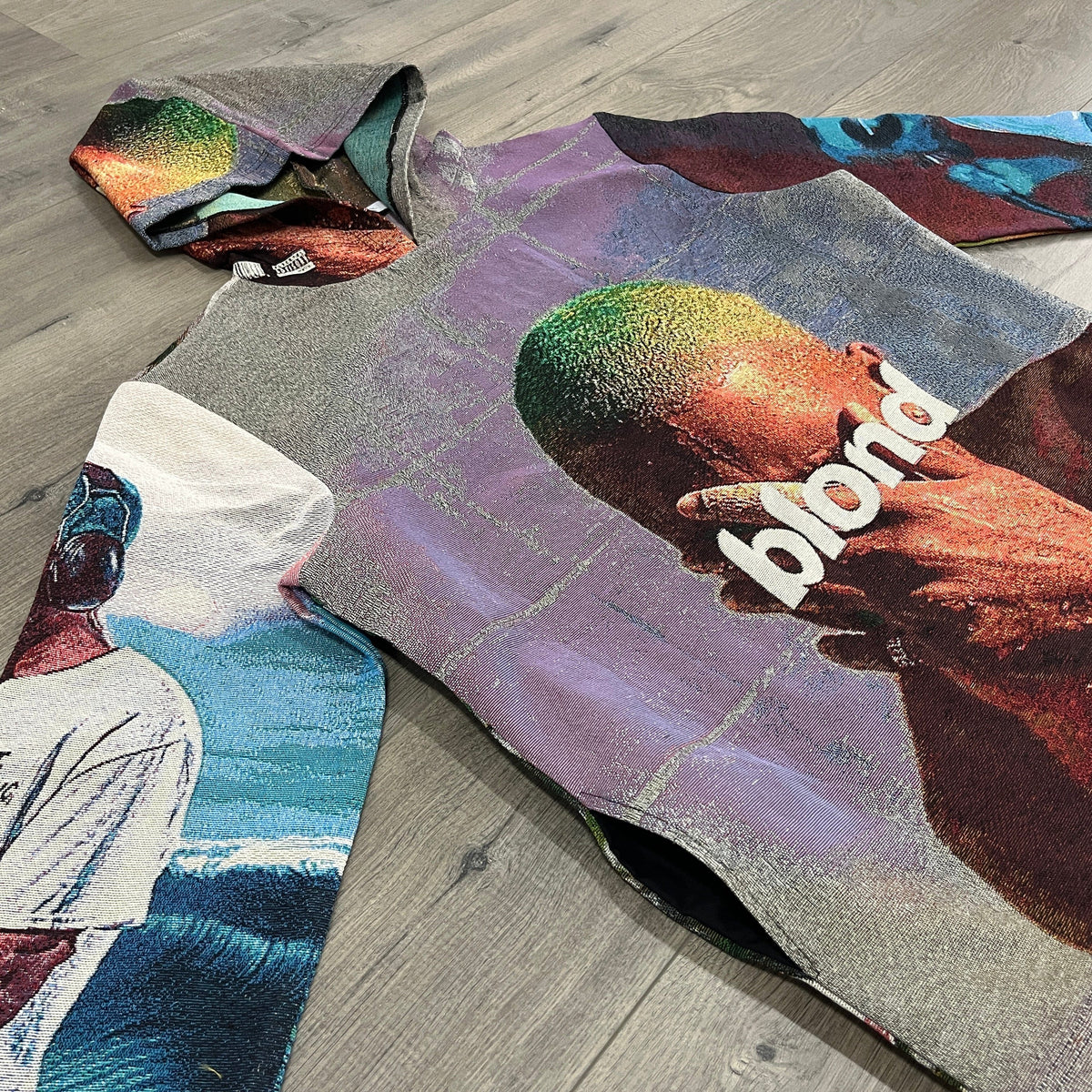 OCEAN TAPESTRY HOODIE