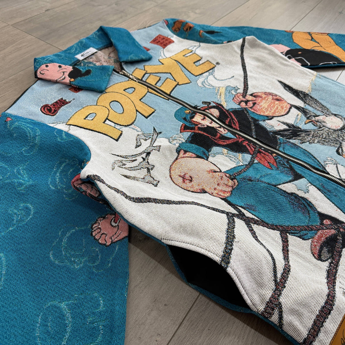 POPEYE TAPESTRY TEE