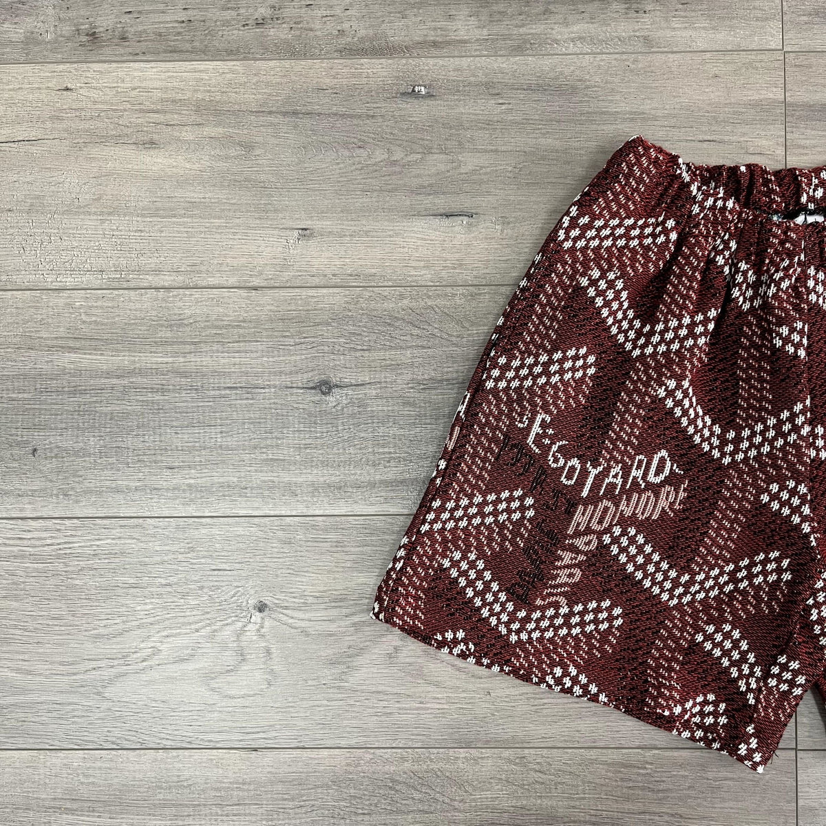 RED GY TAPESTRY SHORTS