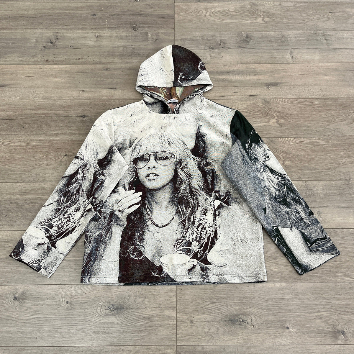 STEVIE TAPESTRY HOODIE