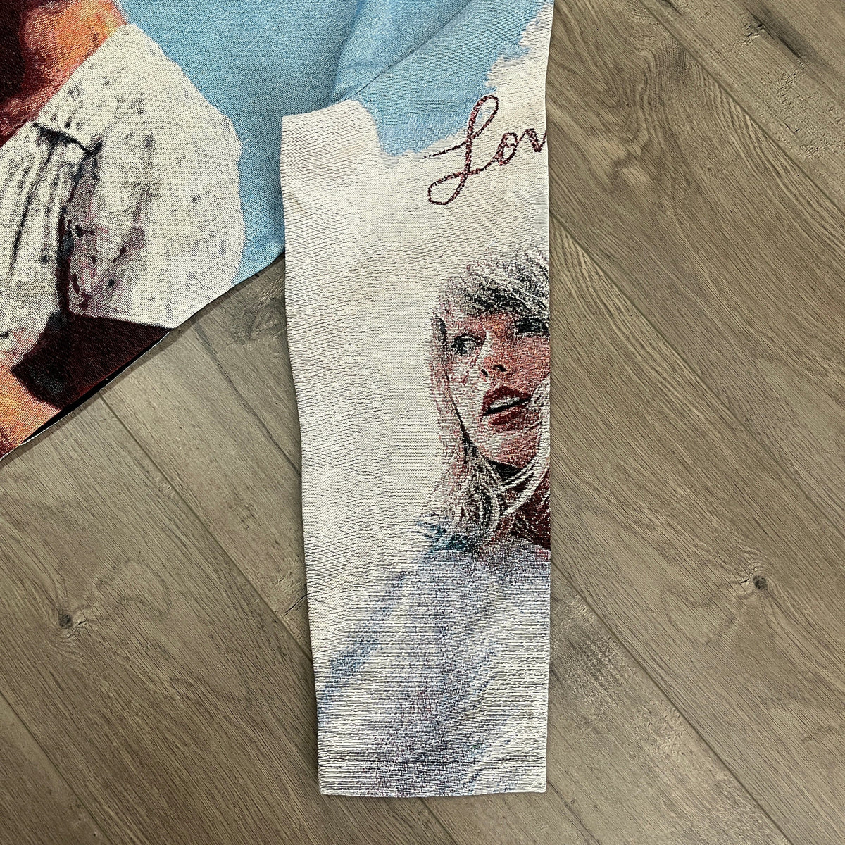 SWIFT TAPESTRY HOODIE