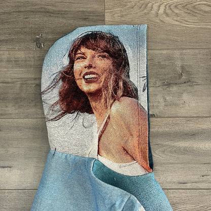 SWIFT TAPESTRY HOODIE