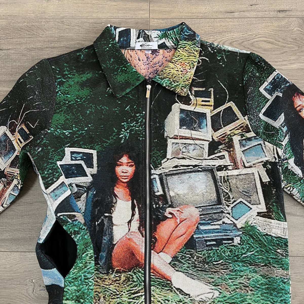 SZA V2 TAPESTRY TEE