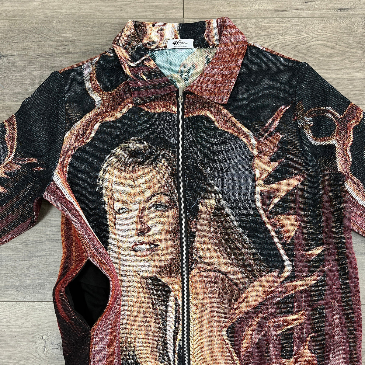 TWIN PEAKS TAPESTRY TEE