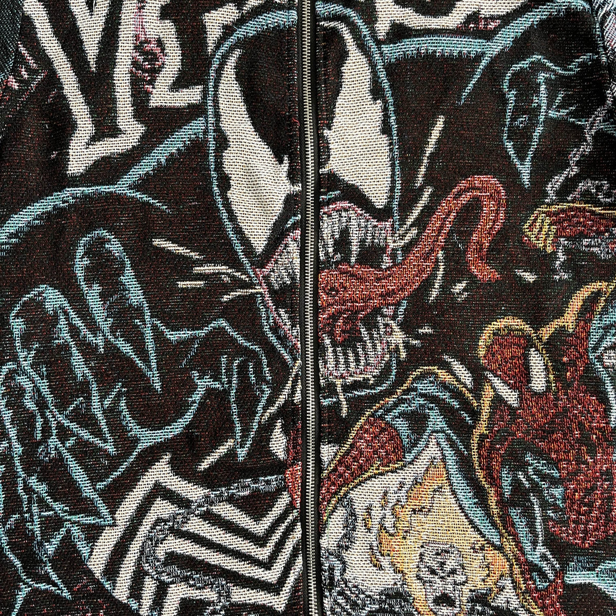 VENOM TAPESTRY TEE