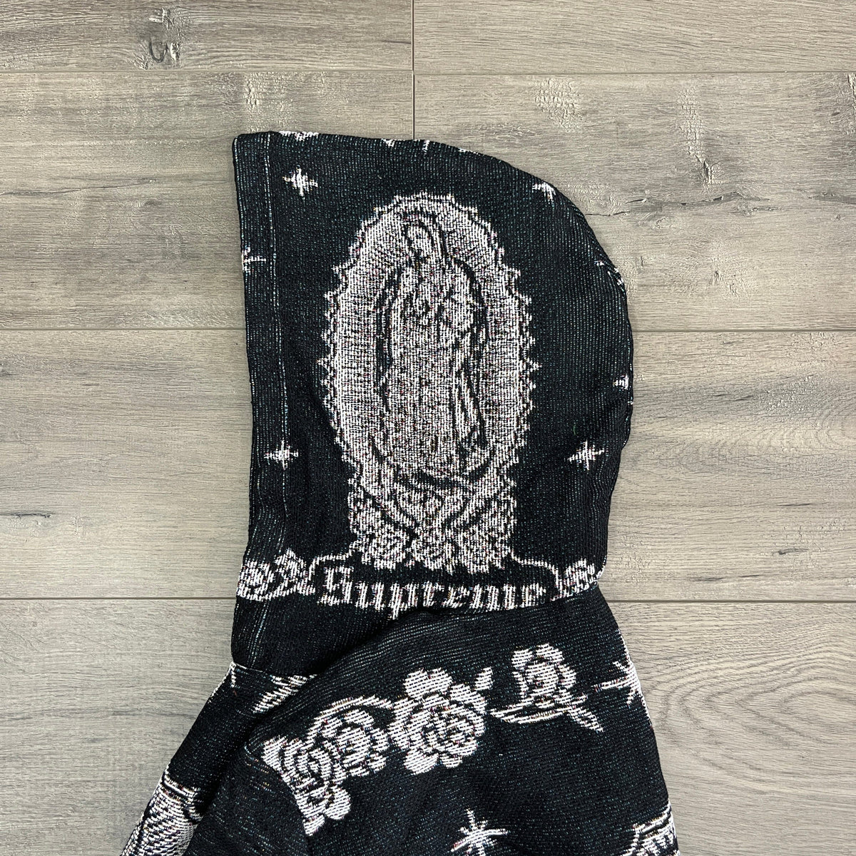VIGENCITA BLACK TAPESTRY HOODIE