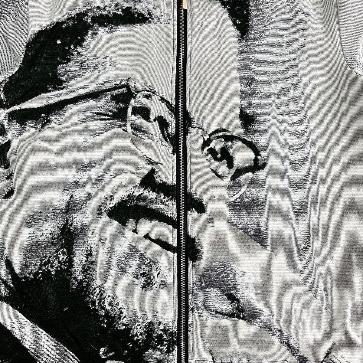 X FOR FREEDOM V2 TAPESTRY TEE